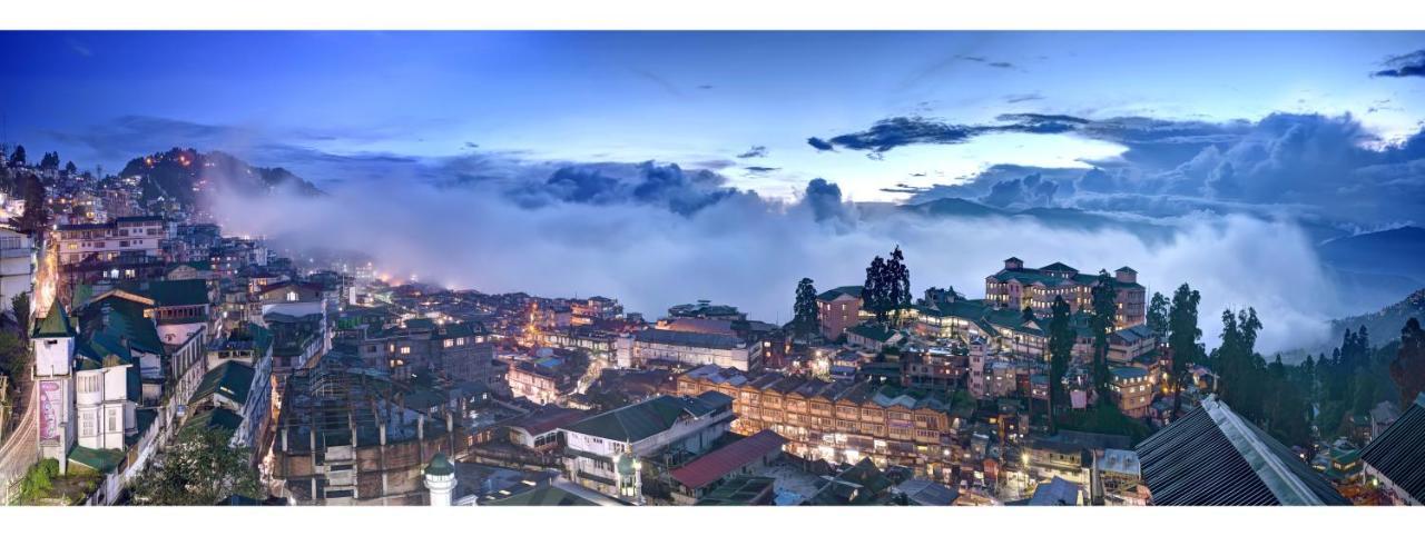 Yashshree Mall Road Darjeeling Дарджилинг Экстерьер фото